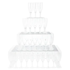 Pyramide de plaques en plexi